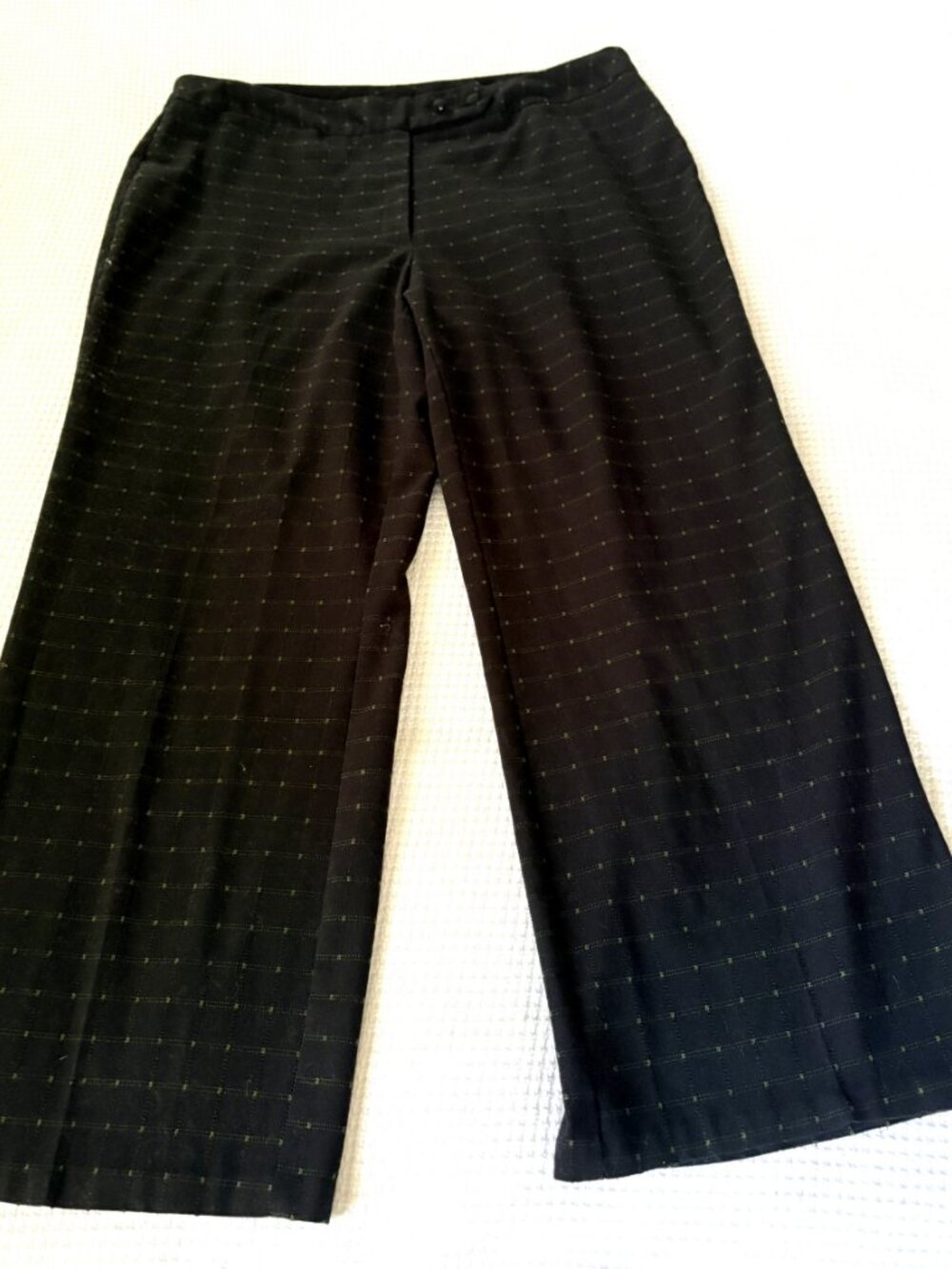 Black & Green Pants by R.Q.T.